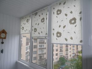 Установка рулонных штор на пластиковые окна в Саранске